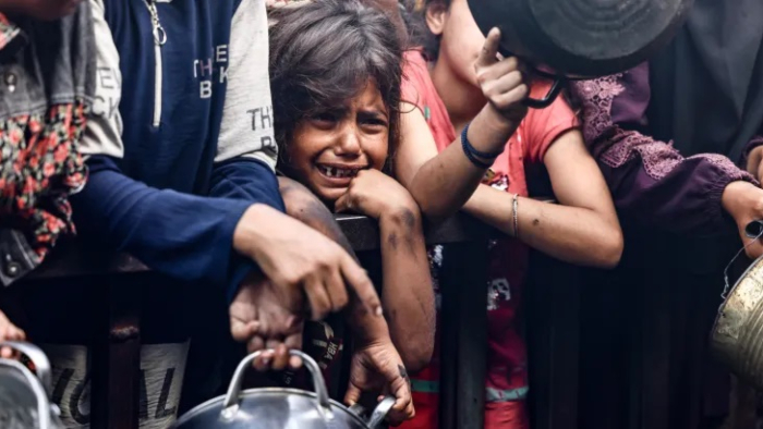 Gazze yanıyor ve dünya izliyor