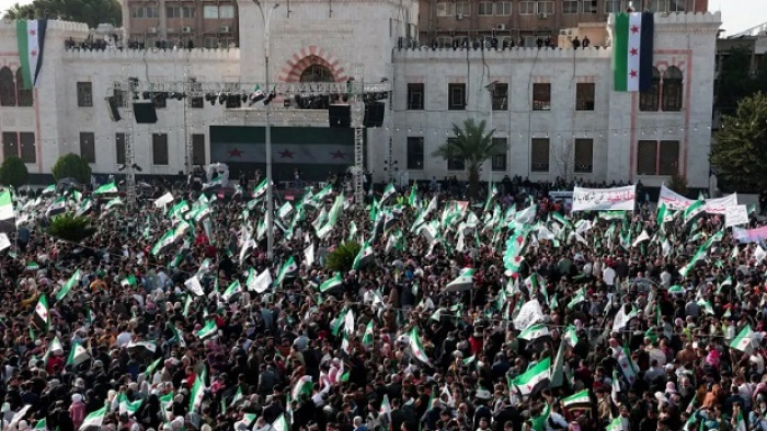 Hama’da Esad sonrası ilk yıl için geniş katılımlı etkinlikler düzenlendi