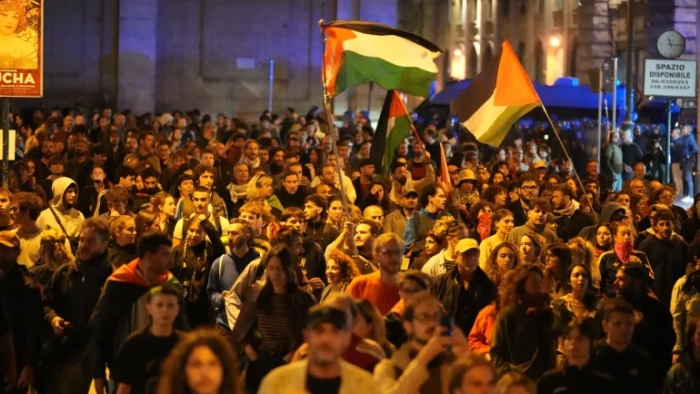 Gazze yardım filosuna el koyan İsrail, dünya genelinde protesto edildi